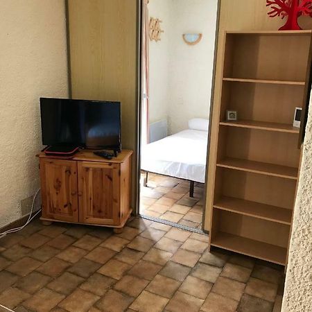 Residence Courbet Meylouga كوتيريه المظهر الخارجي الصورة